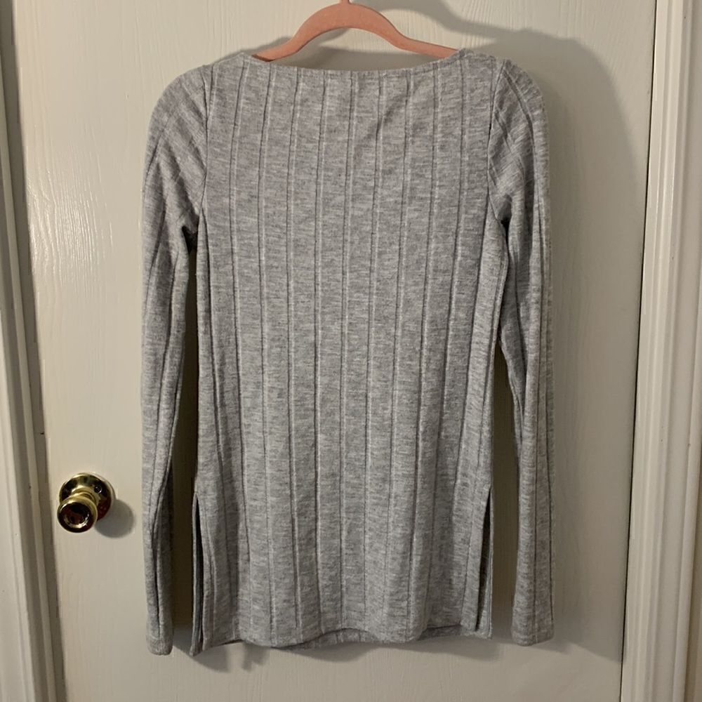 Anthropologie EUC gray ribbed long sleeve shirt Size XS - Picture 3 of 5